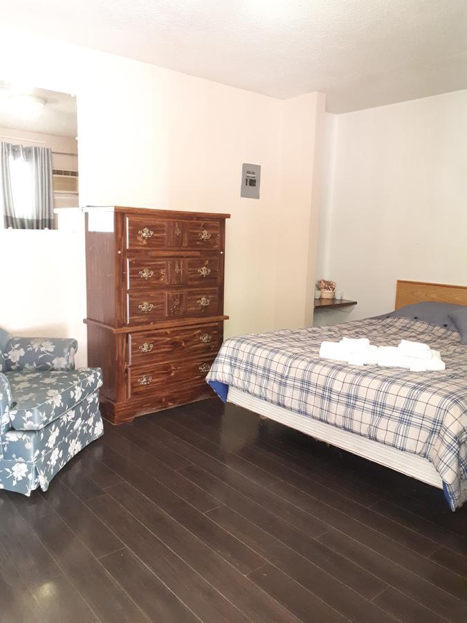 Travellers Rest Motel Salmon Arm Exteriér fotografie